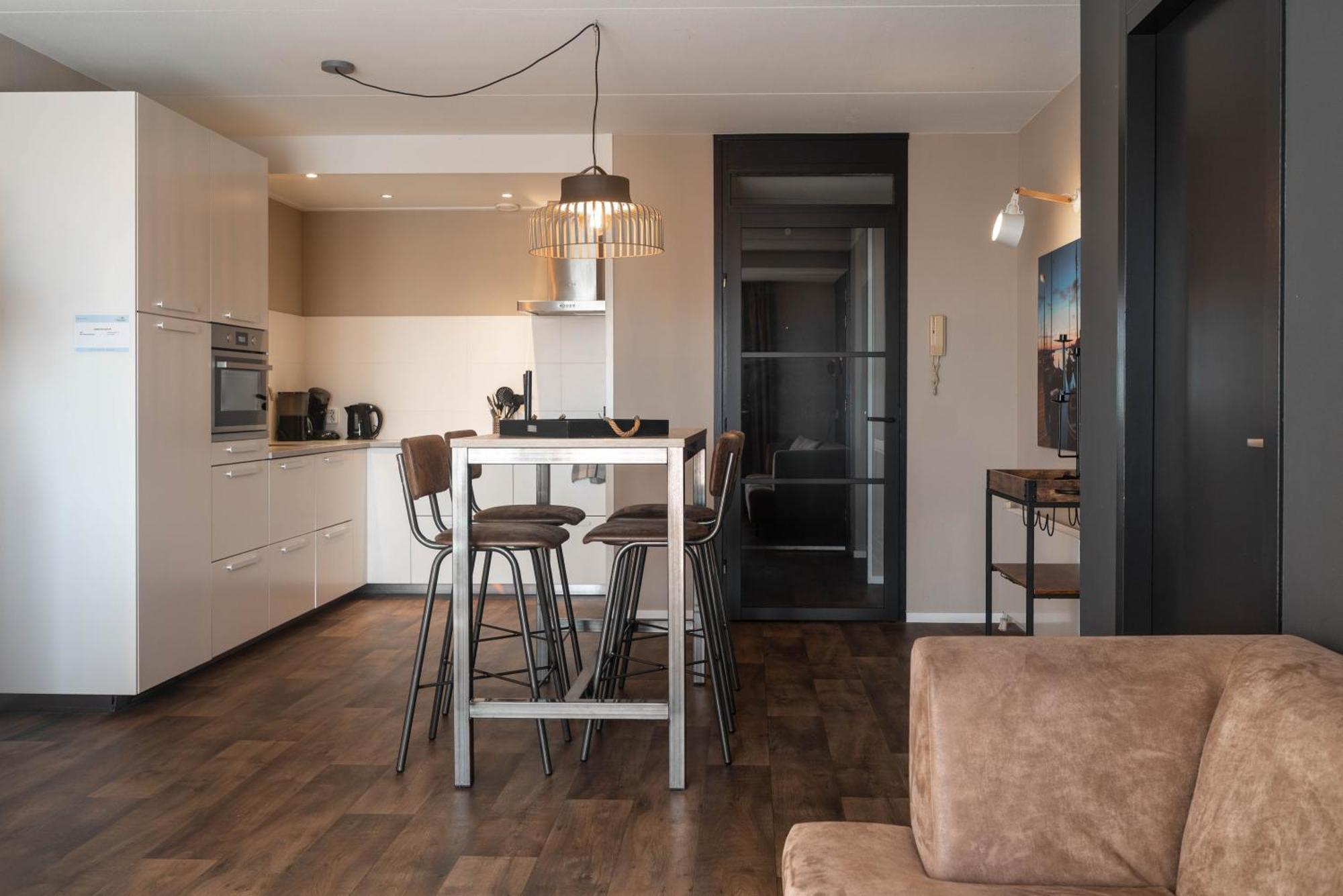 Zuiderzeestate 35, Prachtig Appartement Aan Het Ijsselmeer Makkum Exterior photo